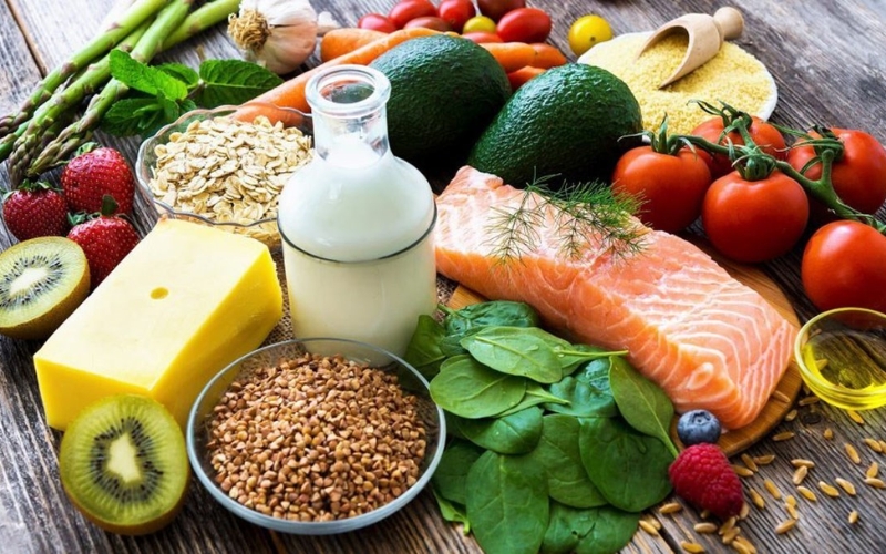 Top 7 thực phẩm tốt cho tóc giúp mọc dày và ngăn gãy rụng hiệu quả